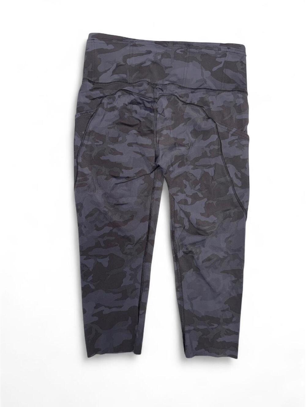 Lululemon Womens fast and free black grey camo cropped leggings Sz 8 pockets!